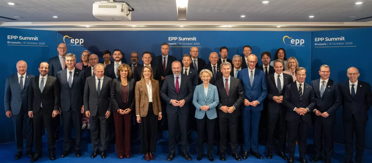 Feijóo afirma en Bruselas que utilizará todos los recursos de la UE para desalojar de Ceuta las 10.000 personas que siguen en situación irregular