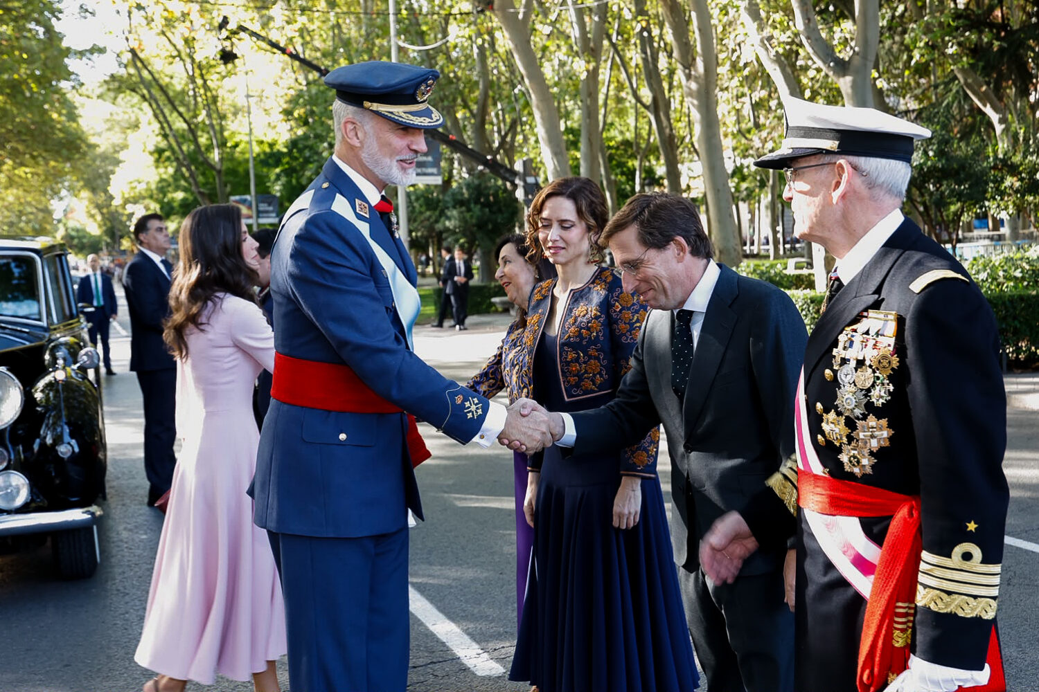 Madrid celebra la Fiesta Nacional con el desfile miltar y homenaje a la bandera