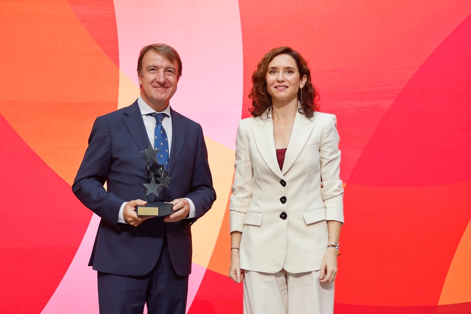 Tres Cantos recibe el Premio Siete Estrellas del Deporte de la Comunidad de Madrid